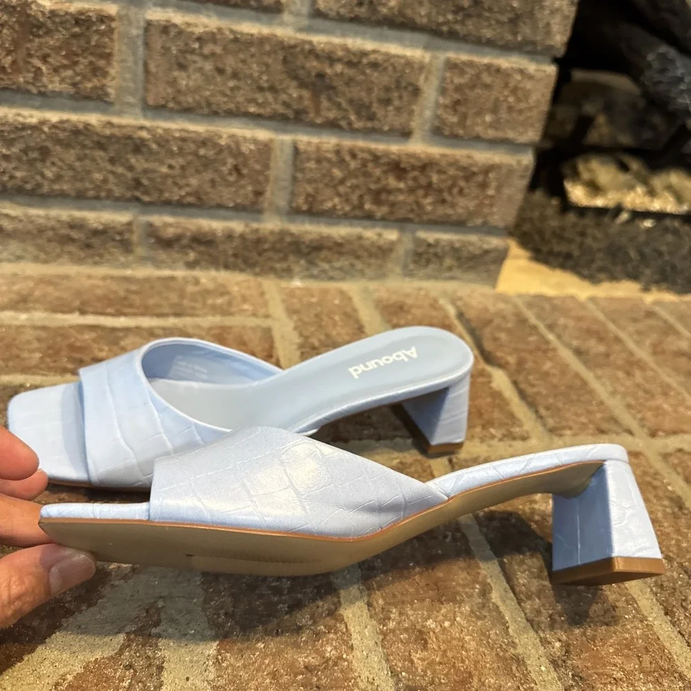 Abound Erica Sandals Light Blue Textured Slide 6M Block Heel Square Toe #527
